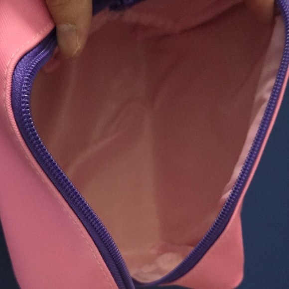 Hello Kitty × Creme Shop Accessory Bag/ Cosmetic Bag - Picture 5 of 6